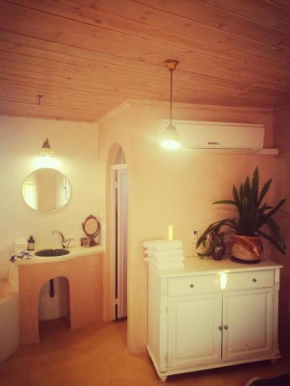 Гостиница Hamitzpa- Desert Hosting in Ezuz  Ezuz